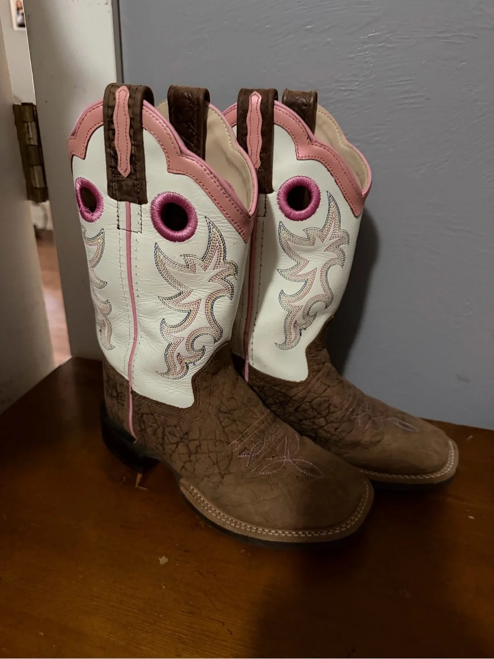 Hi Brown and White Western Cutout Pull-On Boots - Pink Trim